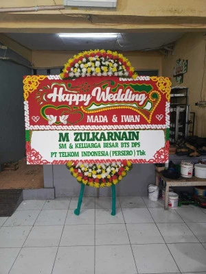 Papan Bunga di Benda