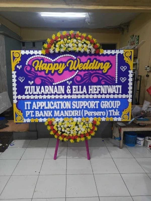 Papan Bunga di Benda